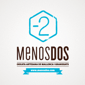 Identidad corporativa MENOS DOS. Un proyecto de Diseño de Raul Casado Cantarellas - 28.07.2011