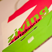 Bolsa de papel 2010/2011. Design, e Publicidade projeto de Sergio Fragua - 05.02.2012
