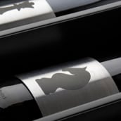 Cuatro Almas | Wine Packaging | Steel. Design, Traditional illustration, Advertising, Photograph, Art Direction, Br, ing, Identit, Packaging, and Product Design project by Sergio Daniel García - 07.13.2012