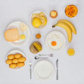 Monochrome Breakfast. Fotografia projeto de Fabienne Plangger - 16.02.2014