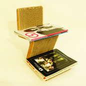 Librero de Piso vertical, fabricado de cartón. Design e fabricação de móveis projeto de luis altuzar - 12.12.2014