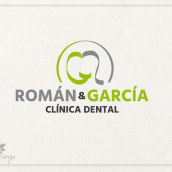 Imagen corporativa para Clínica Dental . Un proyecto de Br, ing e Identidad y Diseño gráfico de Roberto Gualda - 01.08.2015