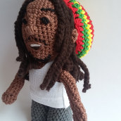 Bob Marley tejido (amigurumi). Artesanato, e Design de brinquedos projeto de Andrea Anaya - 11.05.2016