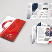 Tri-fold brochure. Un proyecto de Diseño y Diseño editorial de Pina García García - 17.02.2017