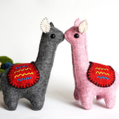 Dadanoias - Woolen Heart Creatures - Juguetes Handmade. Un proyecto de Diseño de juguetes de Marta Castro - 01.10.2016