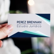 Diseño de logotipo y aplicación en tarjetas personales. Un proyecto de Br e ing e Identidad de Maria Lucia Perez Brennan - 01.08.2017