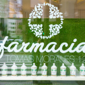 Farmacia Tomas Morales 120, Gran Canaria. Un proyecto de Arquitectura y Diseño de interiores de Carla Varela - 01.05.2015