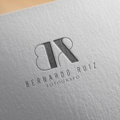 Bernardo Ruiz. Design, Direção de arte, Br, ing e Identidade, e Design gráfico projeto de Parcela Creativa - 02.12.2017
