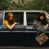 Editorial Vogue - Meet the Swinton Sisters. Un proyecto de Fotografía, Moda y Post-producción fotográfica		 de Javier Cortés - 13.06.2017