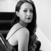 Old Hollywood Nena. Un proyecto de Fotografía, Fotografía de moda y Fotografía de retrato de Oihana Barato Rosado - 22.06.2017