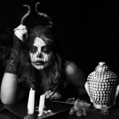 Black demon. Un proyecto de Retoque fotográfico, Creatividad, Fotografía de retrato y Fotografía de estudio de Angela Zambrano - 07.02.2019
