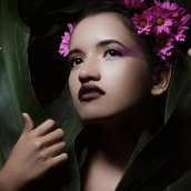 Flower Girl . Un progetto di Fotografia, Fotografia di moda e Fotografia in studio di Jose David Sacasas - 03.01.2019