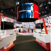 Vodafone booth - GSMA MWC 2019. Design, Architecture, Interior Architecture, Lighting Design, Audiovisual Production, and 3D Design project by Mac Group Stands - 02.17.2020