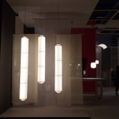 Santa & Cole stand. Euroluce 2019 (Milano). Design, Arquitetura, Design de iluminação, e Produção audiovisual projeto de Mac Group Stands - 18.02.2020