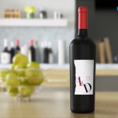 Diseño de etiqueta para vinos "ALUD". Een project van  Br, ing en identiteit, Grafisch ontwerp y  Naming van Maximiliano González - 21.03.2017