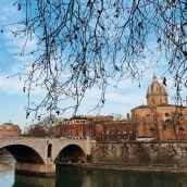Rome by @arq.vanessapiccoli / #vanessapiccs. Un proyecto de Arquitectura, Fotografía con móviles, Fotografía en exteriores, Fotografía para Instagram y Composición fotográfica de Vanessa Piccoli - 03.05.2020
