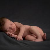 Mi Proyecto del curso: Introducción a la fotografía newborn. Photograph project by Alex Fresneda - 05.20.2020