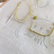My project in Introduction to Raised Embroidery course. Un progetto di Ricamo di Malin Flynn - 28.05.2020