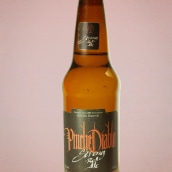 Pinche Diablo: Etiqueta de Cerveza Artesanal. Design, Calligraph, Lettering, and Product Photograph project by wowoffett - 10.06.2020