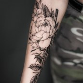 Tatuajes botánicos. Un progetto di Design di tatuaggi di Polilla Tattoo - 09.11.2020