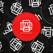 Drum Gorri . Un proyecto de Dirección de arte, Br, ing e Identidad y Diseño de logotipos de Mario Rivera - 13.11.2020