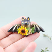 Bat Necklace in Polymer Clay. Fine Arts, Jewelr, Design, and Sculpture project by Marisa Clemente - 07.02.2018