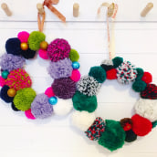 Pompom wreath colour combinations. Un proyecto de Artesanía de Christine Leech - 09.01.2021