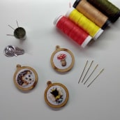 Meu projeto do curso: Bordado em miniatura: crie joias têxteis. Un proyecto de Diseño de jo, as, Bordado e Ilustración textil de Lilian Porpilia - 09.08.2021