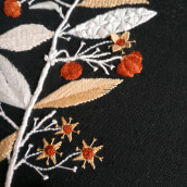FLORECIENDO. A Embroider, and Textile illustration project by Rebeca Rodríguez González - 09.02.2021