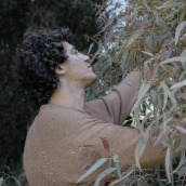 /natural dyes on dark yarns. A Arts, Crafts, Textile D, and eing project by Lucrezia Moro - 09.13.2021
