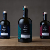 Massif Gin. Design, Art Direction, Br, ing, Identit, Graphic Design, Packaging, and Logo Design project by Stefan Andries - 09.25.2021