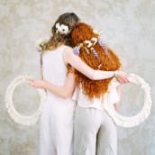 Ethereal Wedding Design for GATHER Events. Un proyecto de Diseño de moda y Macramé de Emily Katz - 22.10.2021