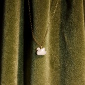 Ethereal Swan Necklace . Arts, Crafts, Jewelr, Design, Floral, and Plant Design project by Mallory Smith - 01.02.2022