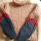 Mi Proyecto del curso: Crochet: crea prendas con una sola aguja. Un proyecto de Moda, Diseño de moda, Tejido, DIY, Crochet y Diseño textil de Isabel - 14.01.2022