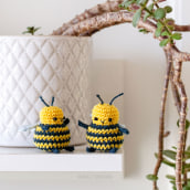 BB l'ape / BB the Bee. Character Design, DIY, Crochet, and Amigurumi project by Ilaria Caliri - 01.28.2022