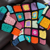 Mi Proyecto del curso: Grannies de crochet: haz tu propio suéter. Un proyecto de Moda, Diseño de moda, Tejido, DIY, Crochet y Diseño textil de Blanca Isabel Guerrero Santana - 24.02.2022