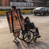 Día de la Virgen en México. Un proyecto de Fotografía, Fotografía digital, Fotografía en exteriores y Fotografía documental de Gladys Serrano - 25.02.2022