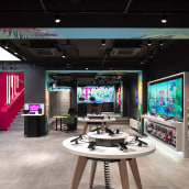 Telekom Flagship Store Köln. Br, ing, Identit, Interior Architecture, and Retail Design project by Monika Lepel - 11.25.2021