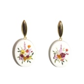 Floral Bouquet Earrings. Un proyecto de Artesanía de Mallory Smith - 17.03.2022