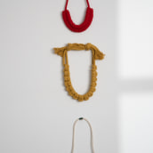 My project for course: Rope Jewelry for Beginners: Make Your Own Necklaces. Un proyecto de Artesanía, Diseño de jo, as, Macramé y Diseño textil de Beth Pegler - 19.05.2022