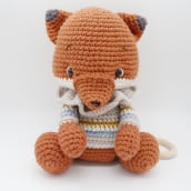 Fox JUPITER. Character Design, To, Design, Creativit, Crochet, and Amigurumi project by Elisa Ems-Domenig - 06.19.2022