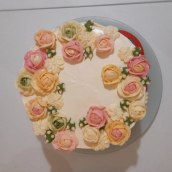 Mi proyecto del curso: Flores de crema de mantequilla para cake design. Design, DIY, Culinar, Arts, Lifest, and le project by mariscal.mary - 07.09.2022
