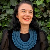 Mi proyecto del curso: Iniciación a la bisutería con cordón: fabrica tus propios collares. Arts, Crafts, Jewelr, Design, Macramé, and Textile Design project by Julie Vachon - 10.05.2022