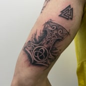 Tatuaje vikingo. Un proyecto de Diseño de tatuajes de Míriam Fontcuberta - 16.01.2022