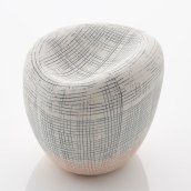 Porcelain Sculptures - Pebble Forms. Un proyecto de Diseño, Cerámica e Interiorismo de Helen Johannessen - 25.10.2022