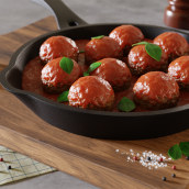 Juicy meatballs with tomato sauce and basil (3D) (CGI). 3D projeto de Wellington Pereti - 23.11.2022