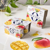 Watercolor fruits and berries for Yoplait packaging. Un progetto di Illustrazione tradizionale, Packaging, Pittura e Pittura ad acquerello di Katerina Kolberg - 01.01.2022