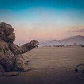 Burning man. Installations, Arts, Crafts, Fine Arts, Sculpture, and Paper Craft project by Laurence Vallières - 12.09.2022
