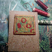 My project for course: Embroidery Techniques for Floral Patterns on Felt . Design de acessórios, Artesanato, Moda, Pattern Design, Ilustração têxtil, Ilustração botânica, e Design têxtil projeto de Marie ROUSSEL - 03.12.2022