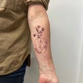 Mi proyecto del curso: Tatuaje fine line: la sutileza de la línea. Ilustração tradicional, Desenho, e Desenho de tatuagens projeto de Emma López Quintana - 01.12.2022